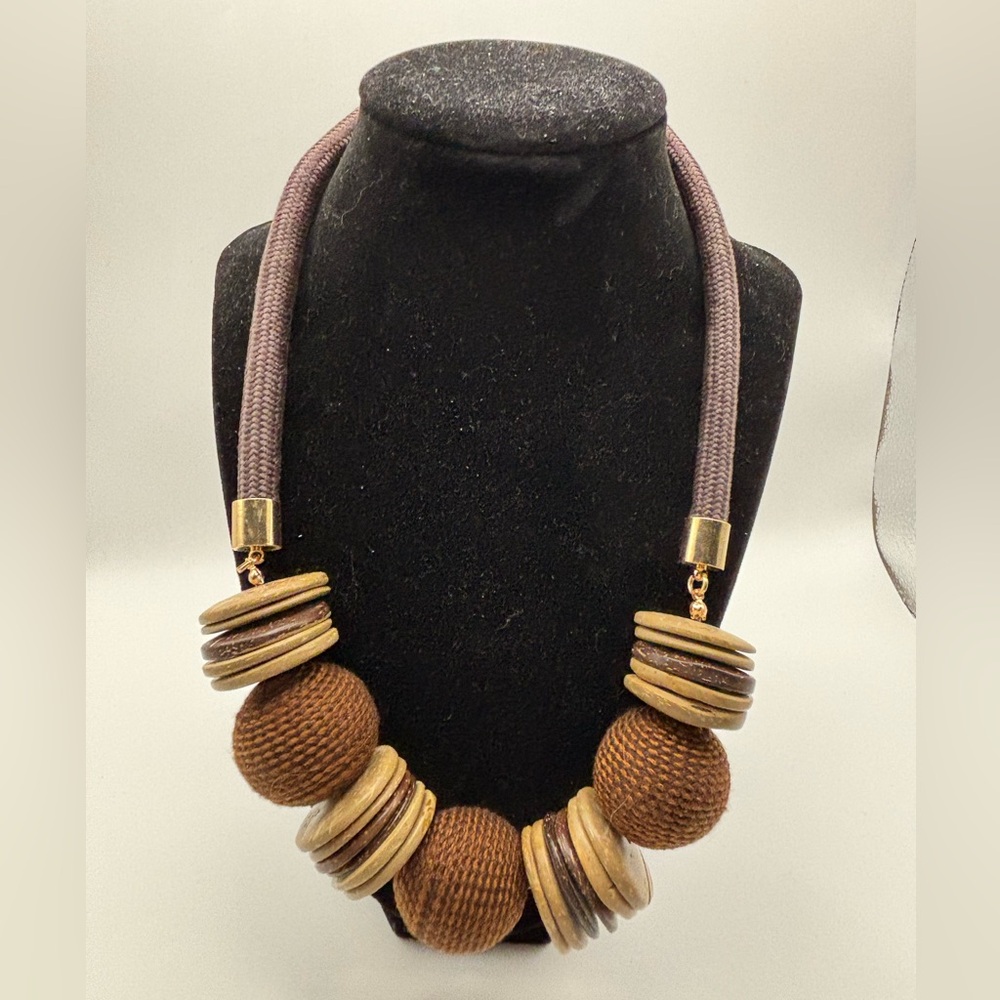 Chic Statement Necklace Resin, Fabric/Metal,Yarn BoHo Stamped 1946